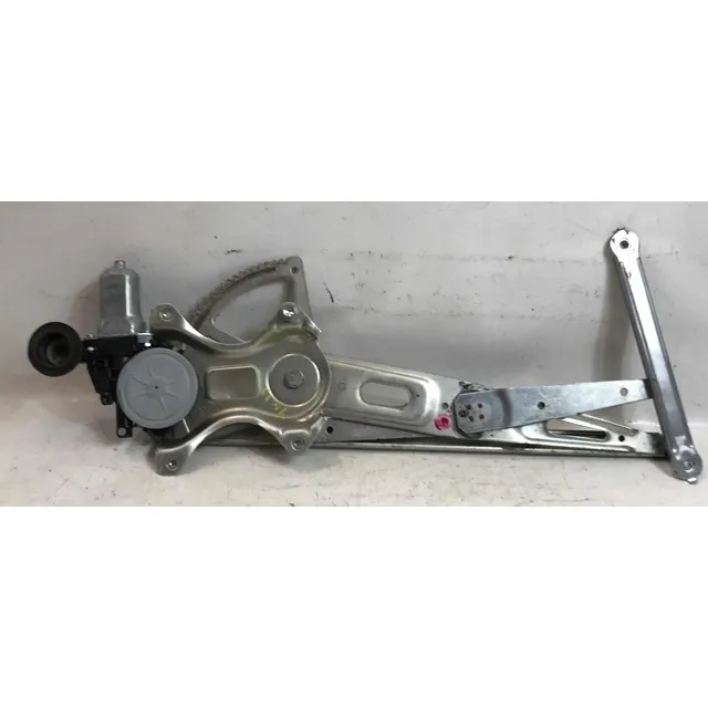 Toyota Yaris 2010 -2016 Motor Cristal Delantero Derecho