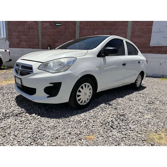 Dodge Attitude 1.2 Se At
