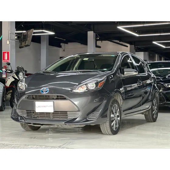 Toyota Prius 1.8 Base Cvt