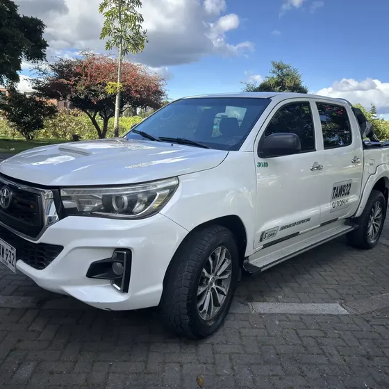 Toyota Hilux 2013 2.7 Imv 4x4