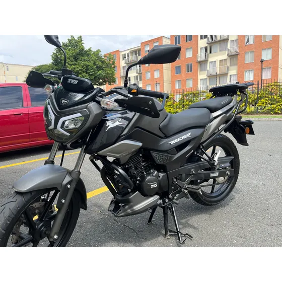 Tvs Raider 125. Modelo 2025. Soat Al Día + Parrilla