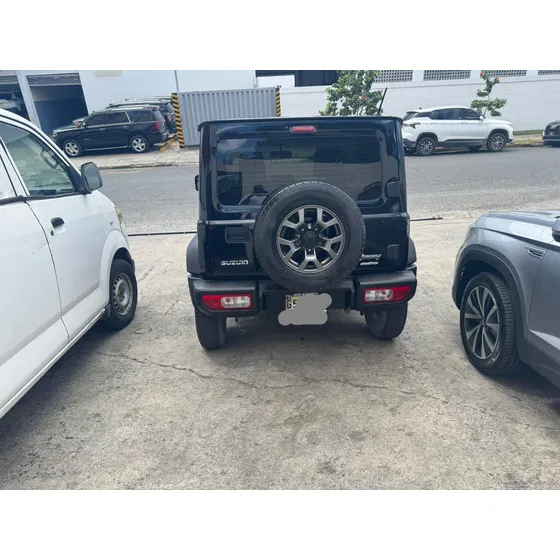 Suzuki Jimny 1