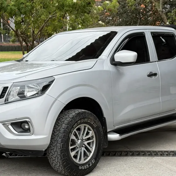 Nissan Np300 Frontier 2019 2.5l 158cv 4x2