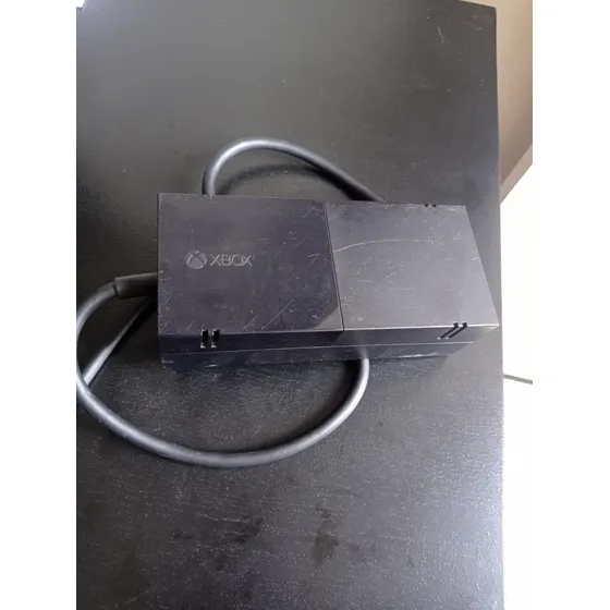 Vídeo Game Xbox One Console Xbox One, Sensor Kinect, Cabo Hdmi, Wi-fi Interno E Disco Rígido De 500gb