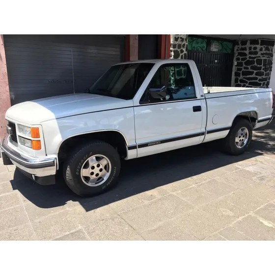 Chevrolet Cheyenne 2500