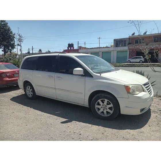 Chrysler Town & Country Xl