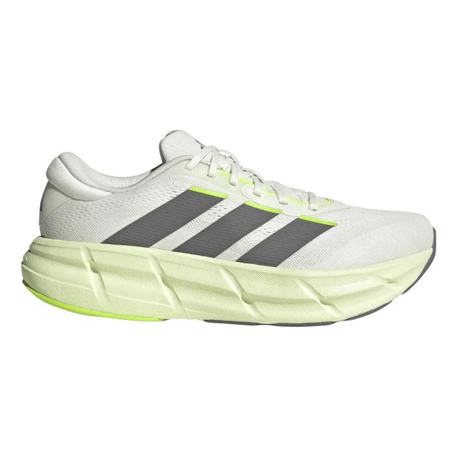 Tênis de corrida masculino adidas Questar 4 na cor branca com listras cinzas e detalhes em verde limão, visto de perfil.