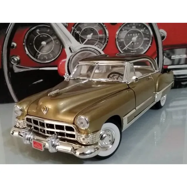 Cadillac Coupe De Ville 1949 1/18 Road Signature