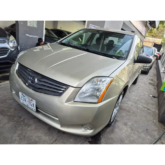 Nissan Sentra 2.0 Custom Cvt