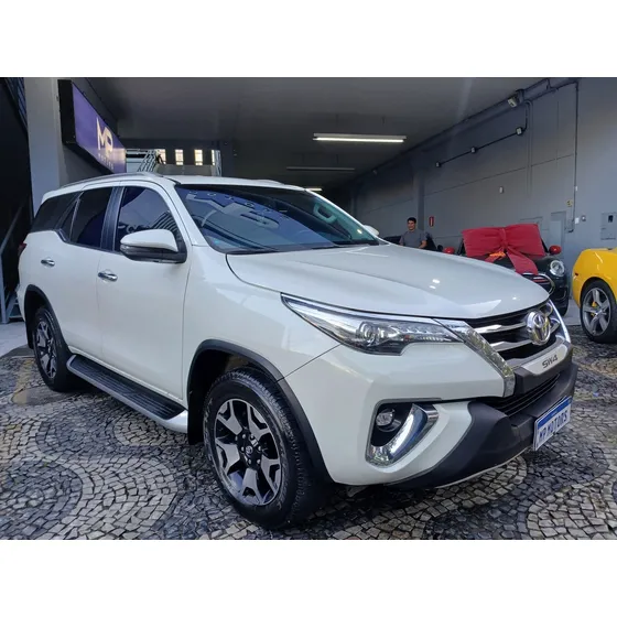 Toyota Hilux Sw4 2.8 Srx Diamond 4x4 7 Lugares 16v Turbo Intercooler Diesel 4p Automático