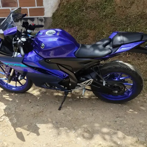 R15 V4