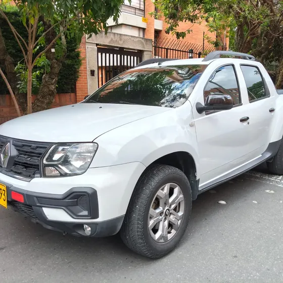 Renault Duster Oroch 2024 Intens 4x4 Mecánica
