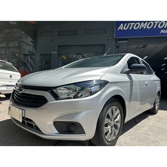 Chevrolet Onix Plus 1.4 Black Edition