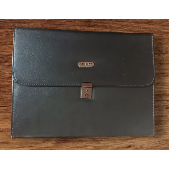 Carpeta Portafolio Maletín De Mano Ejecutivo De Semi Cuero