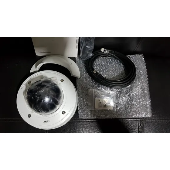 Camara De Seguridad De Red Axis Communications P3384v Nueva
