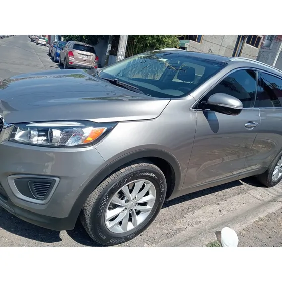 Kia Sorento 2.4 Lx At