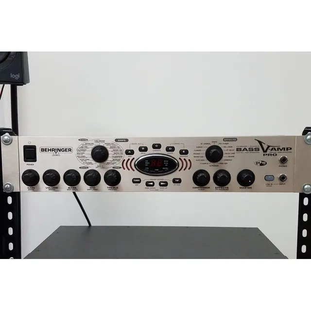 Behringer V Amp Pro Bass Pre Amp Para Bajo