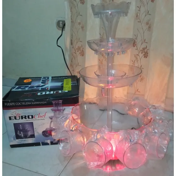 Fuente Coctelera Con Iluminación Incluye 8 Tazas De 6 Onzas