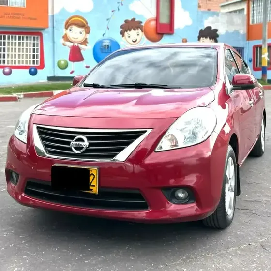 Nissan Versa 2015 Sedan
