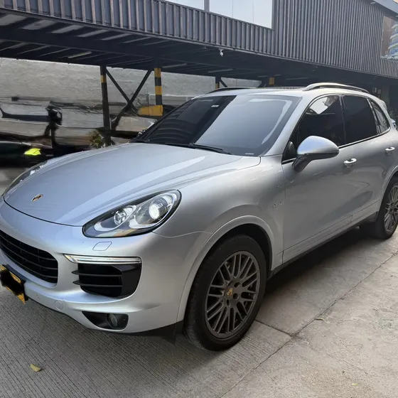 Porsche Cayenne 2017 3.0 Diesel Platinum