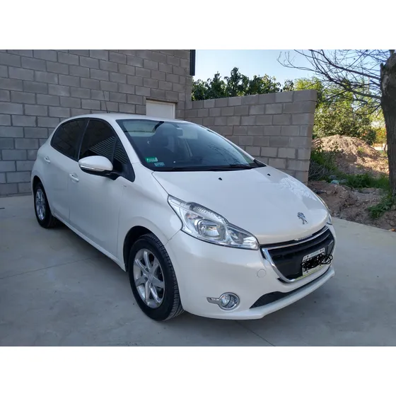 Peugeot 208 1.5 Allure Touchscreen