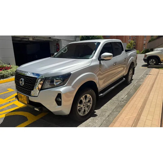 Nissan Frontier 2.5 Xe