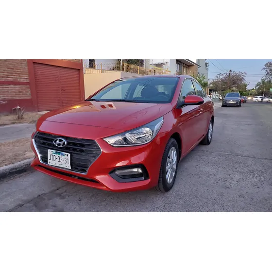 Hyundai Accent 1.6 Sedan Gl Mid Mt