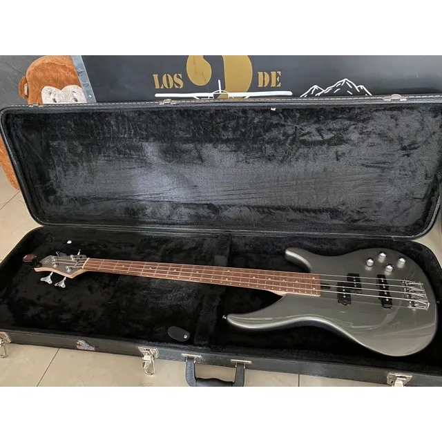 Bajo Yamaha De 4 Cuerdas Modelo Trbx204