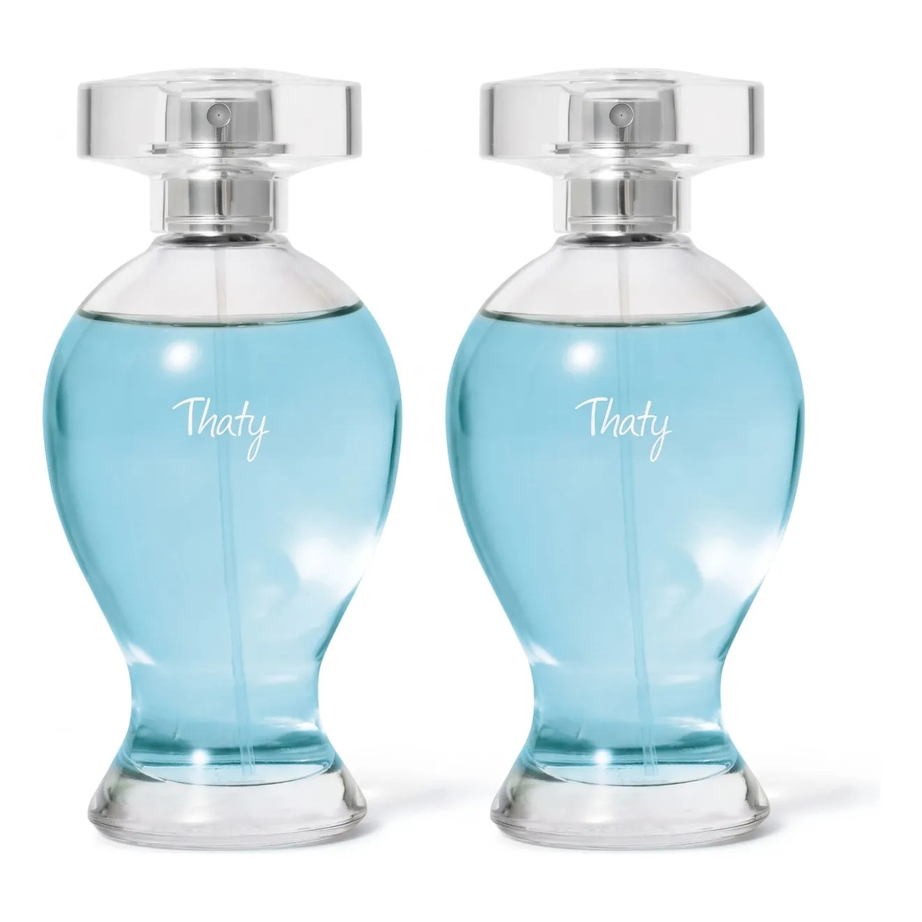 Dois frascos de vidro transparente do perfume Boticollection Thaty com líquido azul, posicionados lado a lado sobre fundo branco.