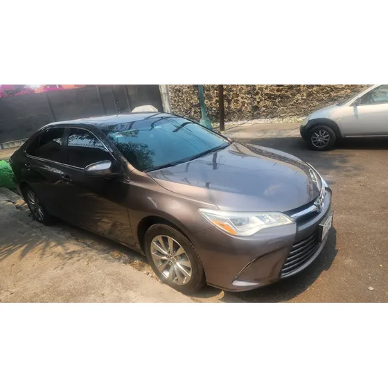 Toyota Camry 3.5 Xle V6 At