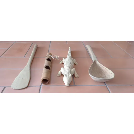 Pack De Utensilios Y Adornos De Madera, Usados.