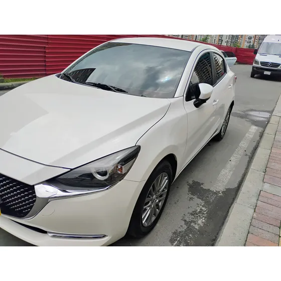 Mazda 2 1.5 Grand Touring Sedan