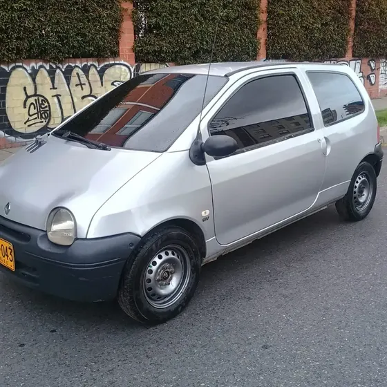 Renault Twingo 2010 1.2 Access +