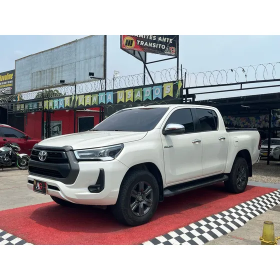 Toyota Hilux 2.4 Sr 4x4 At Diesel