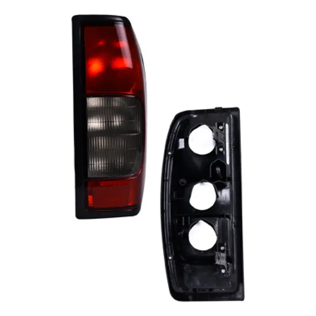 Calavera Derecho Nissan Frontier 2003 Depo