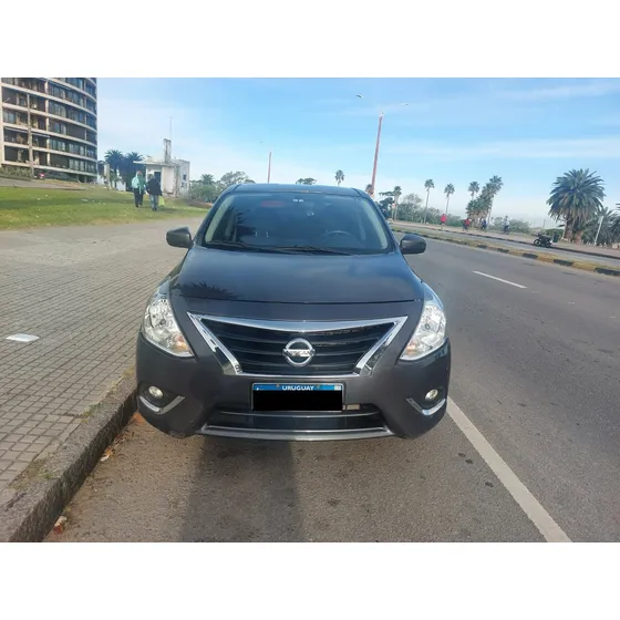 Nissan Versa 1.6 Advance