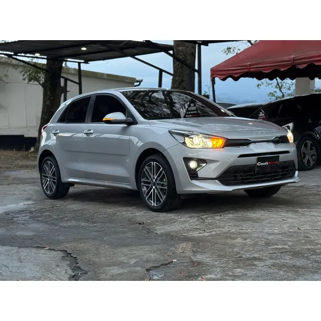 Kia Rio 1.4 Zenith Hb 5 P