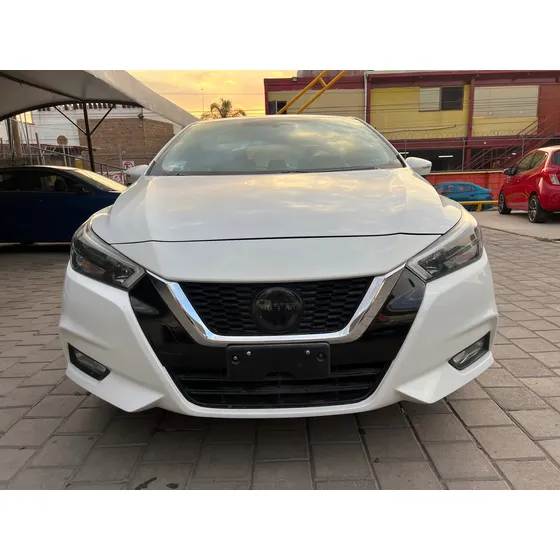 Nissan Versa Platinum 1.6 Automatico