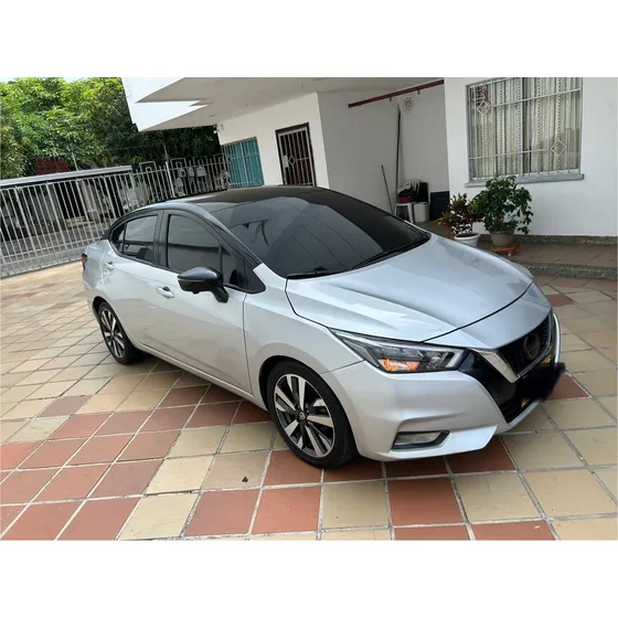 Nissan Versa Exclusive