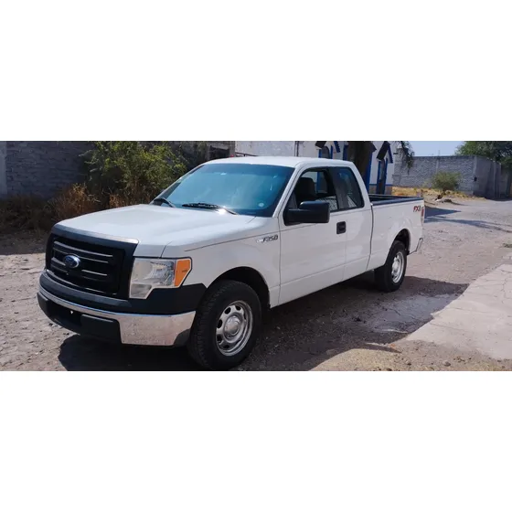 Ford F-150 3.7 Xl Cabina Y Media 4x2 Mt