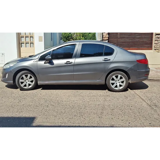 Peugeot 408 2.0 Allure 143cv