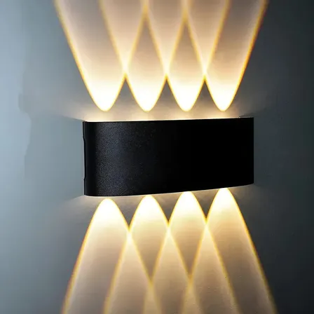 Arandela de Parede LED Meia Lua Dazzix 8W, Luz Branca Quente