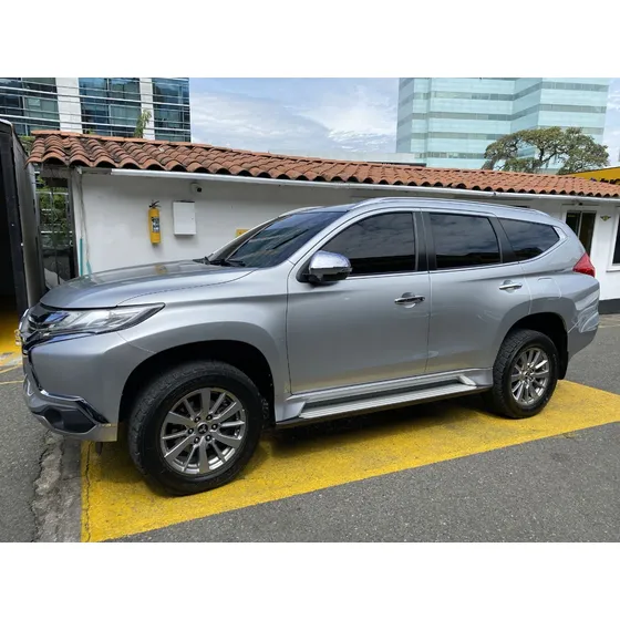 Mitsubishi Montero 3.0