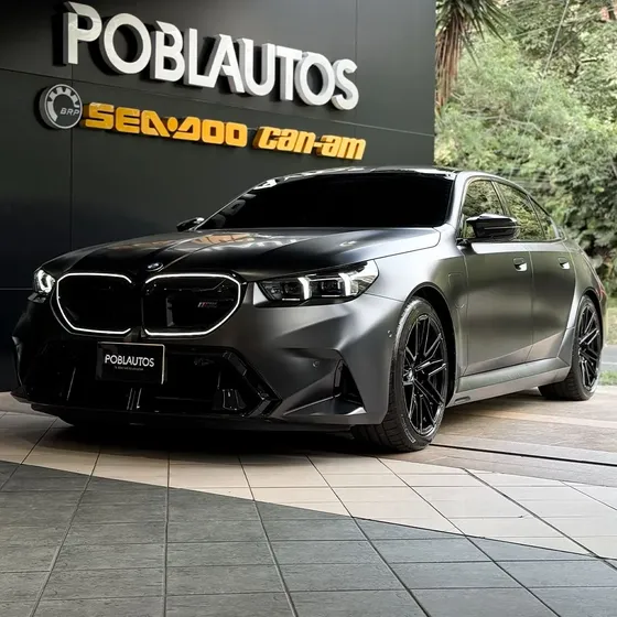 BMW M5 2025 V8 Híbrido