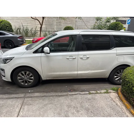 Kia Sedona 2.0 Ex At