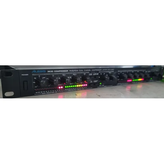 Compressor  Alesis 3630 -- Limiter With Gate --