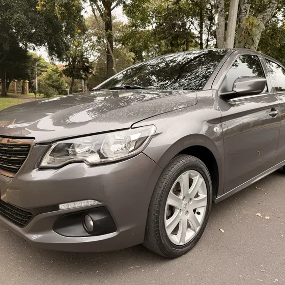 Peugeot 301 2019 1.6 Allure