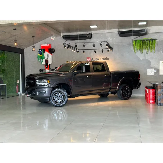 Ram 2500 6.7 I6 Turbo Diesel Night Edition Cd 4x4 Automático