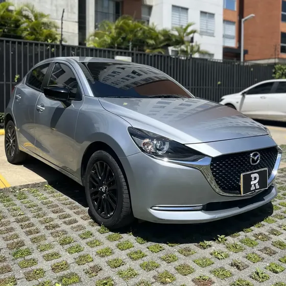 Mazda 2 2023 Touring At Carbon Edition