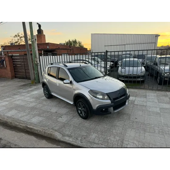 Renault Sandero Stepway 1.6 Privilege 105cv